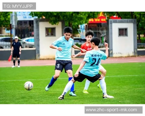 探索高中足球学校的培养模式与发展前景助力青少年足球梦想实现 探索高中足球学校的培养模式与发展前景助力青少年足球梦想实现